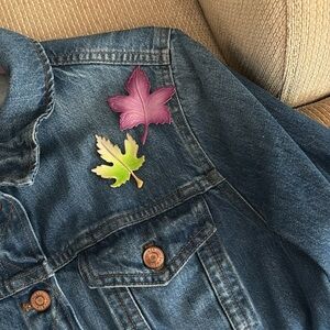 2 Vintage Leaf Pin Brooches. Purple | Green EUC | 1970’s Flair | Botanical.